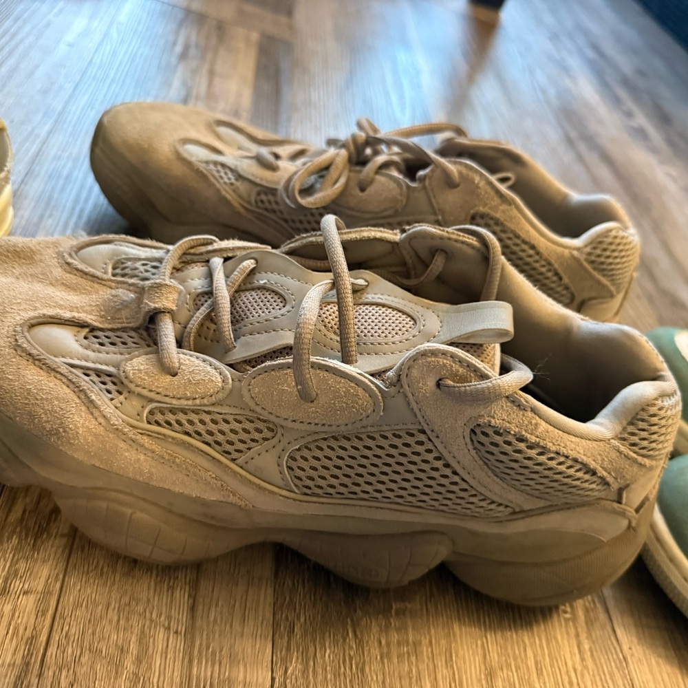 Yezzys men size 11